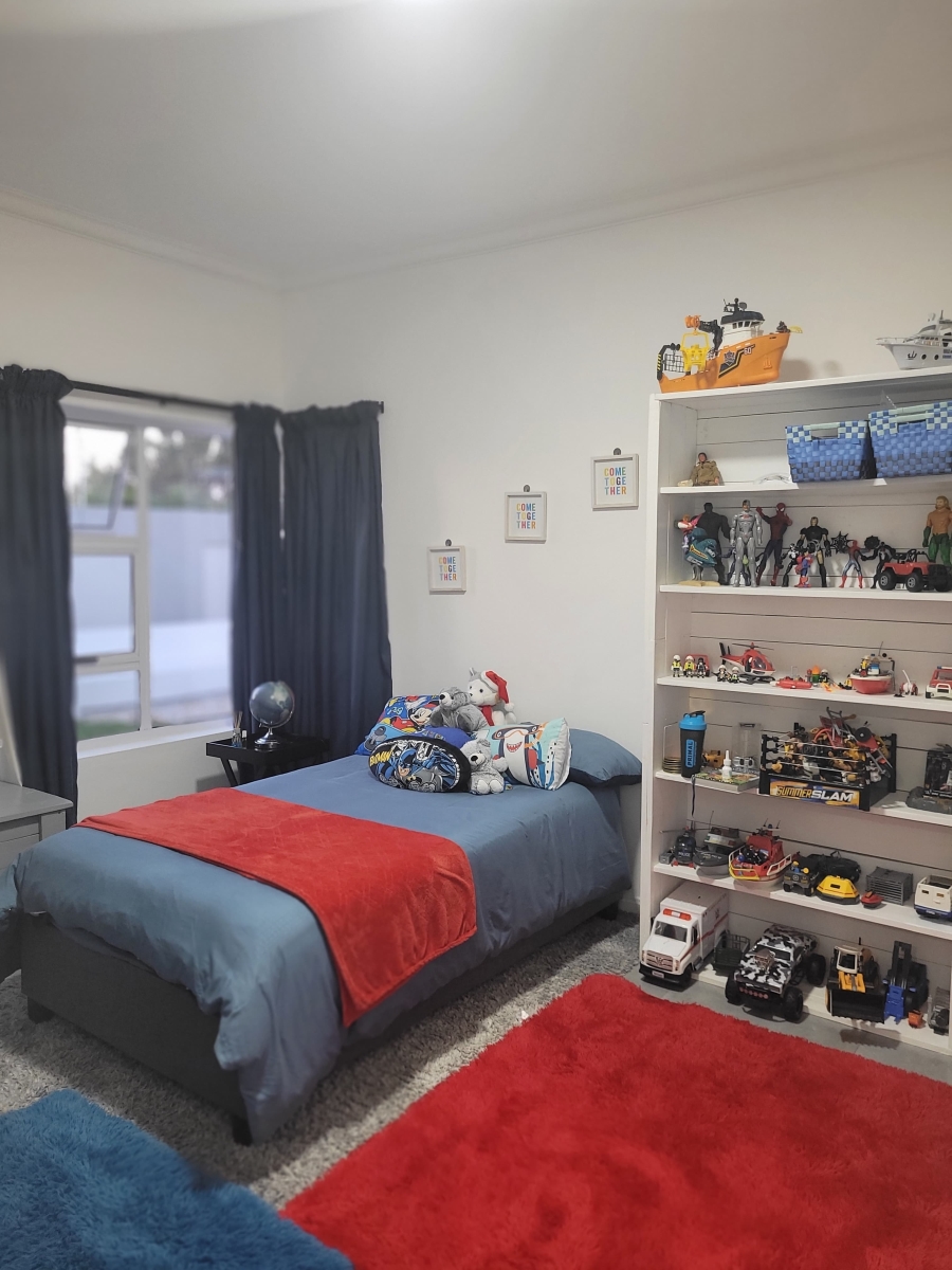 To Let 3 Bedroom Property for Rent in Aston Bay Eastern Cape